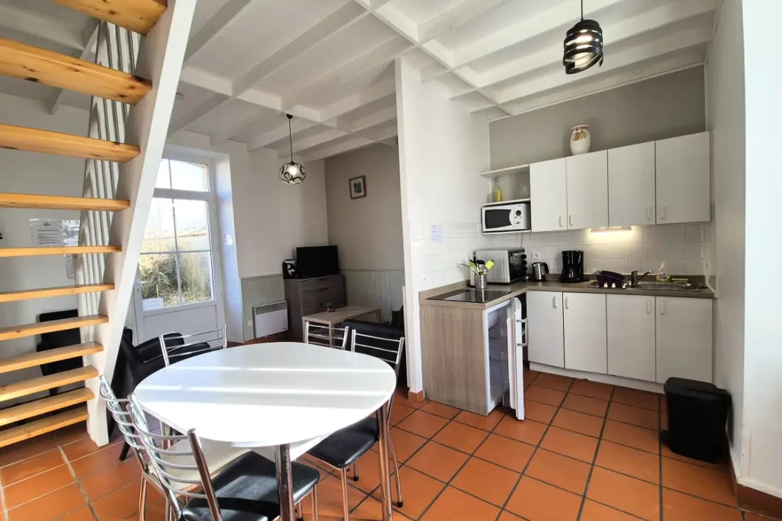 Gîte Au Calme Avec Terrasse Ombragée
