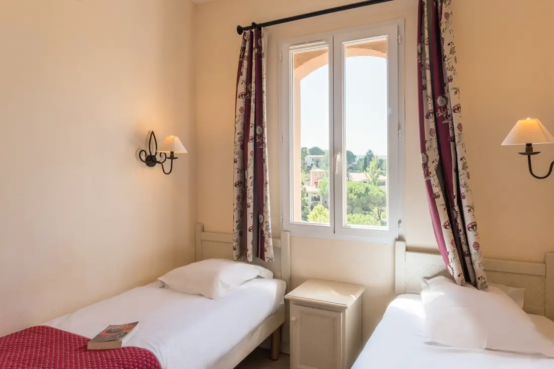 Village Pierre & Vacances Le Rouret 3 étoiles★★★