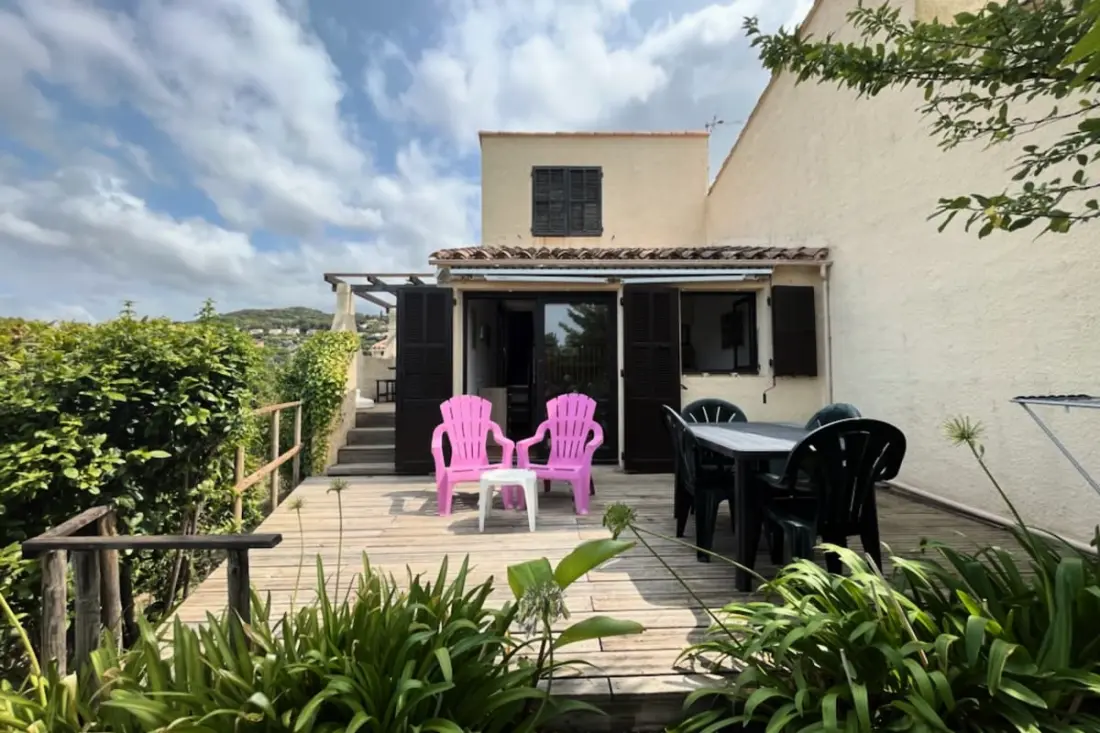 Maison Lumineuse Pour 6 Personnes à Porticcio