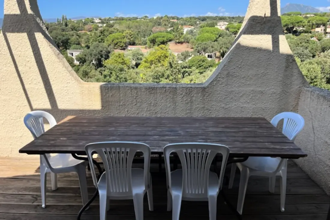Maison Lumineuse Pour 6 Personnes à Porticcio