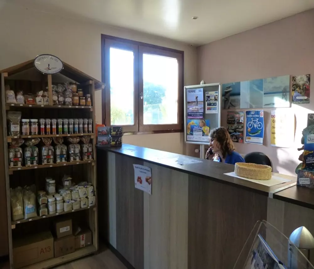 Camping Le Domaine de Brehadour4 étoiles★★★★