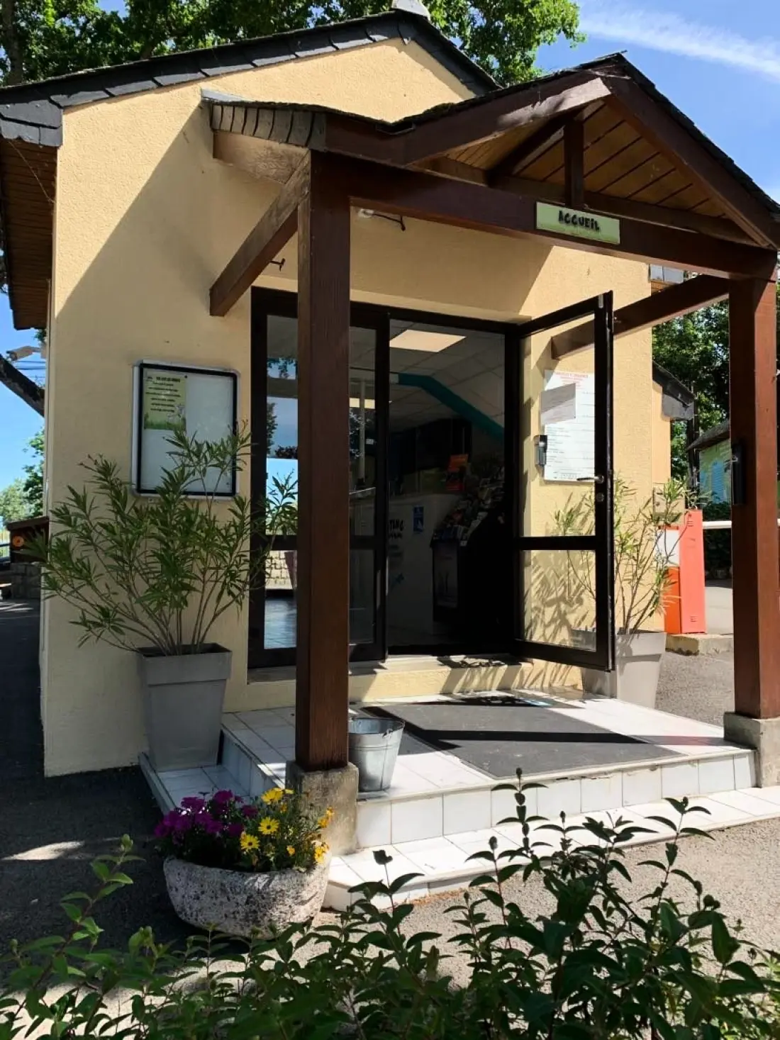 Camping L'Étang du Pays Blanc 4 étoiles★★★★