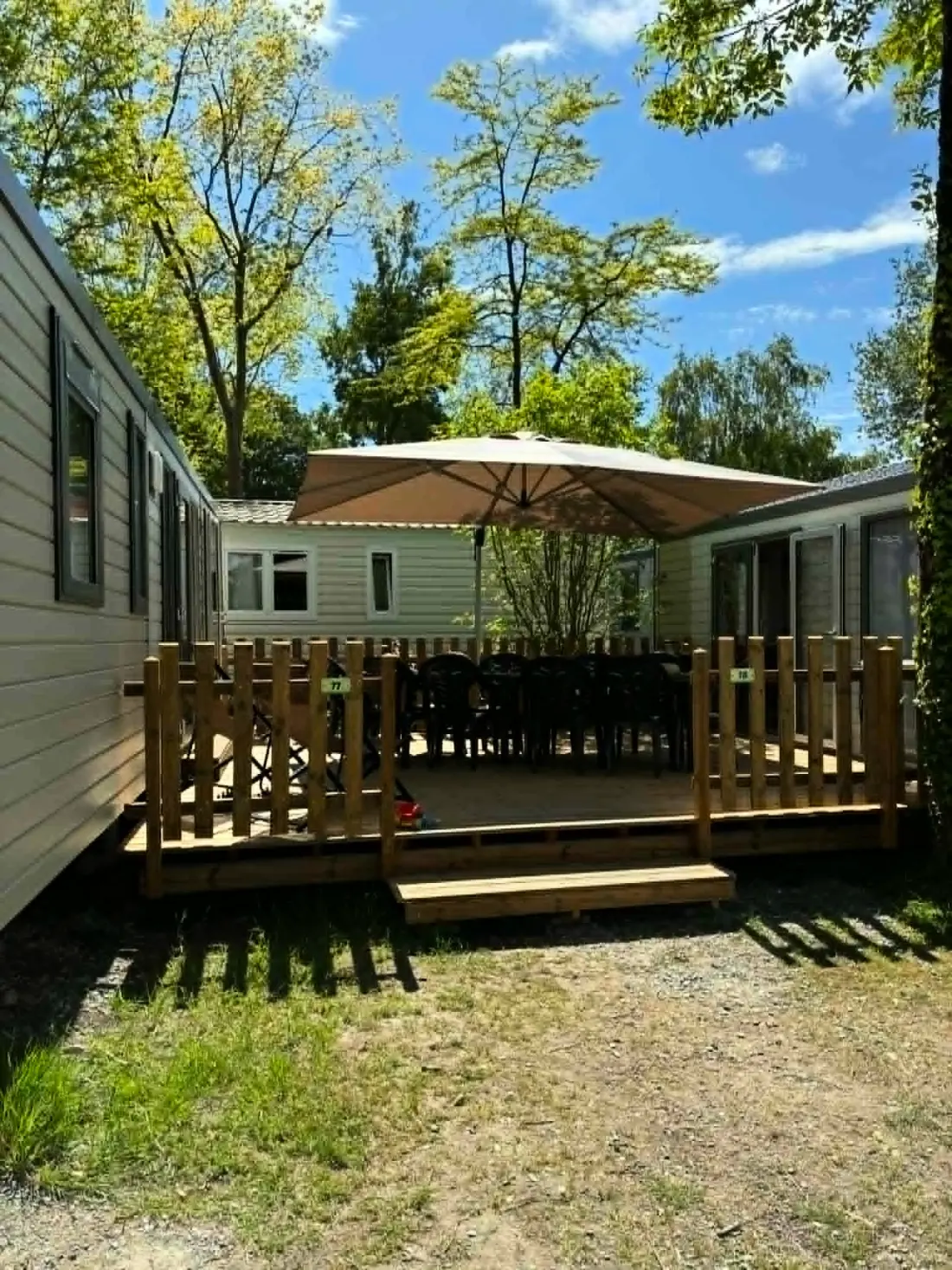 Camping L'Étang du Pays Blanc 4 étoiles★★★★