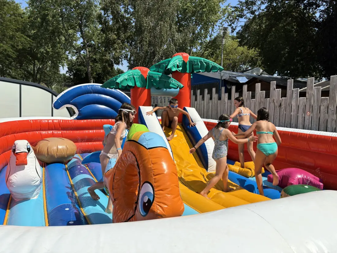 Camping L'Étang du Pays Blanc 4 étoiles★★★★