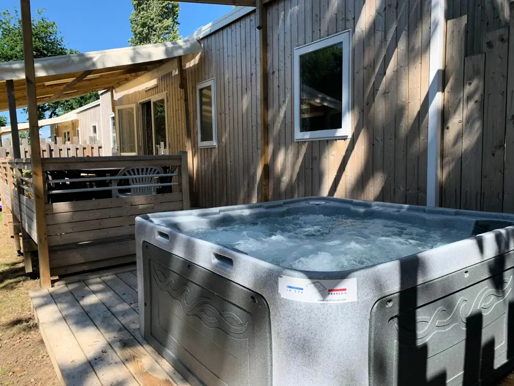 Camping L'Étang du Pays Blanc 4 étoiles★★★★
