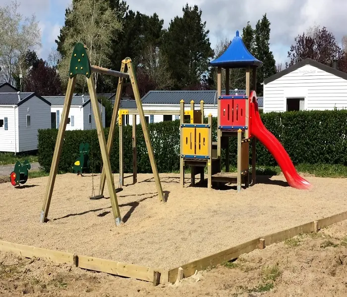 Camping Le Domaine de Brehadour4 étoiles★★★★