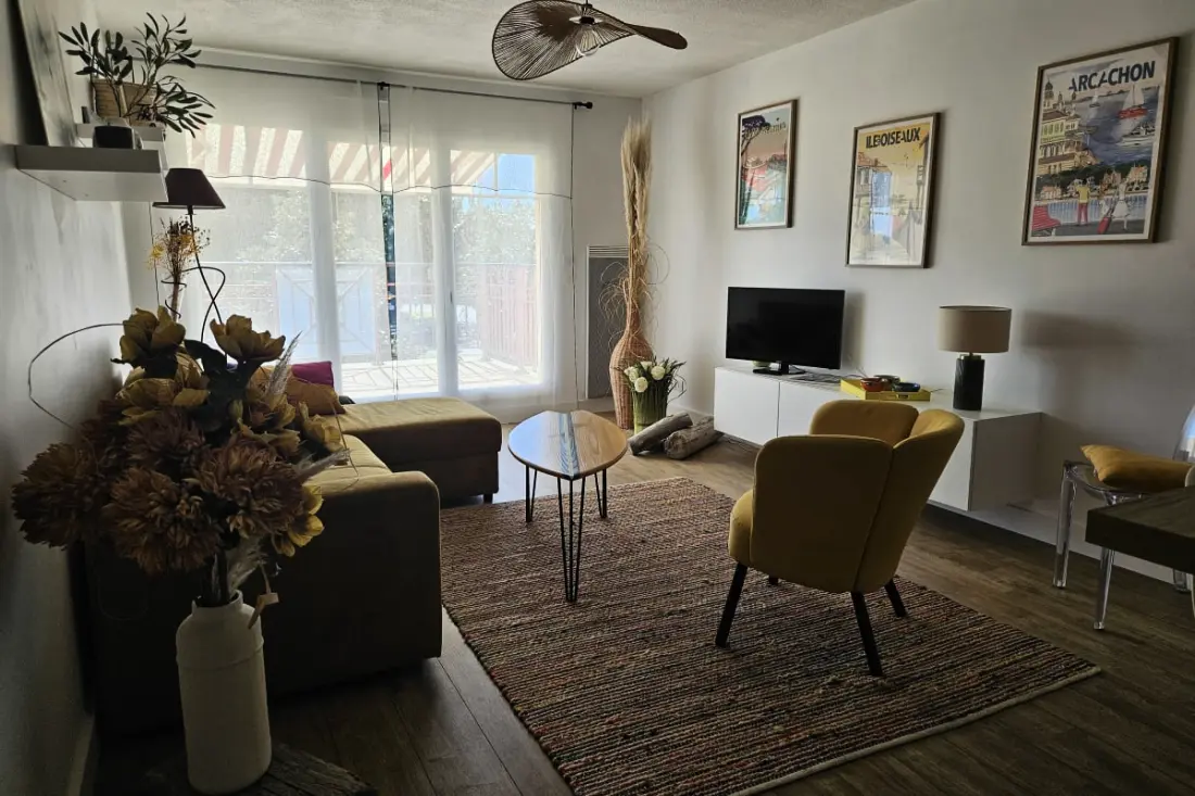 Appartement Avec Terrasse à Gujan-mestras