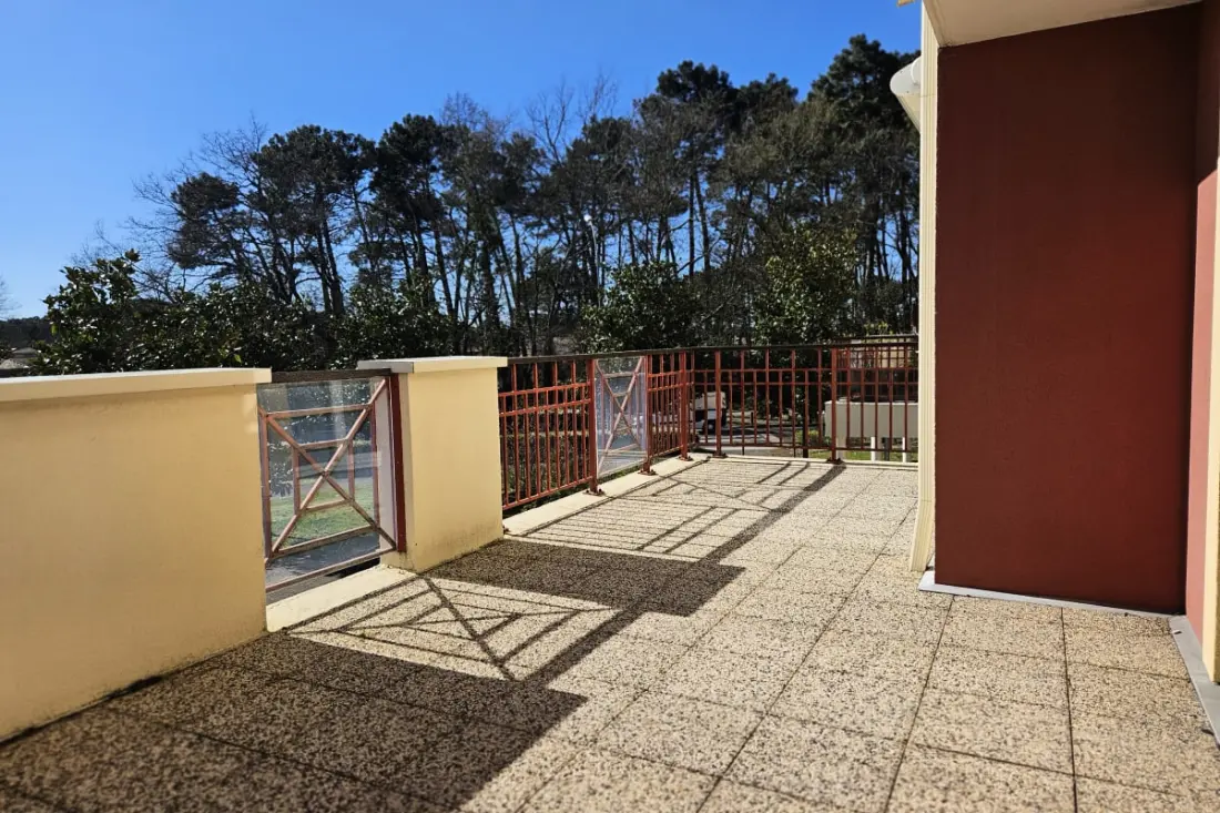 Appartement Avec Terrasse à Gujan-mestras