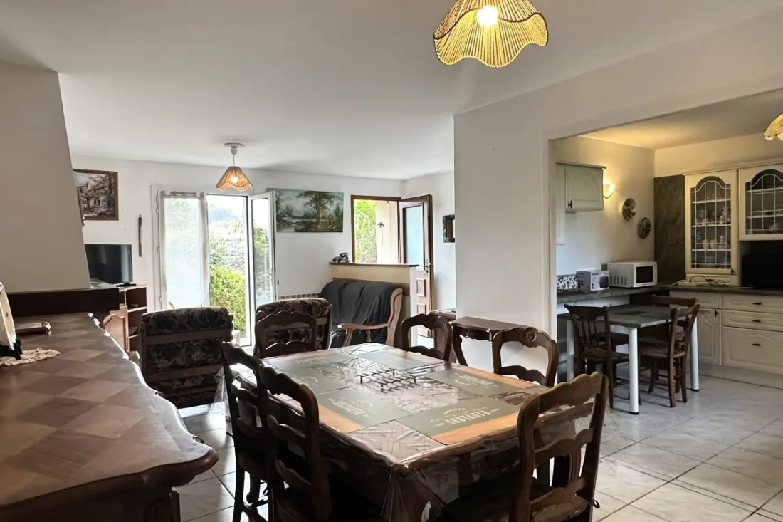 Maison Spacieuse Avec Jardin à Gujan-mestras