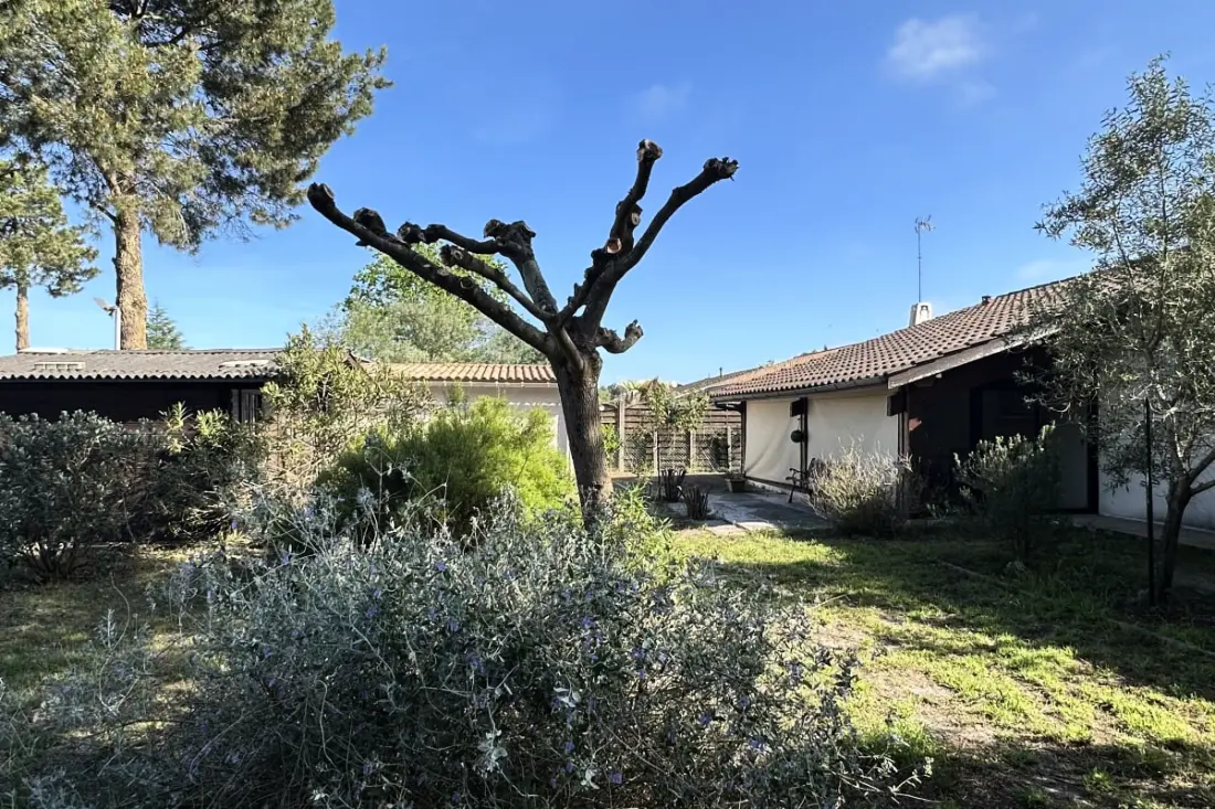 Maison Spacieuse Avec Jardin à Gujan-mestras