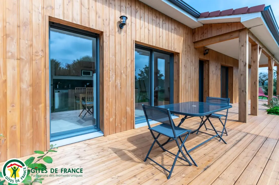 Gîte de France Le domaine des sens - chalet avec spa privatif, pleine nature, expérience détente 3 épis