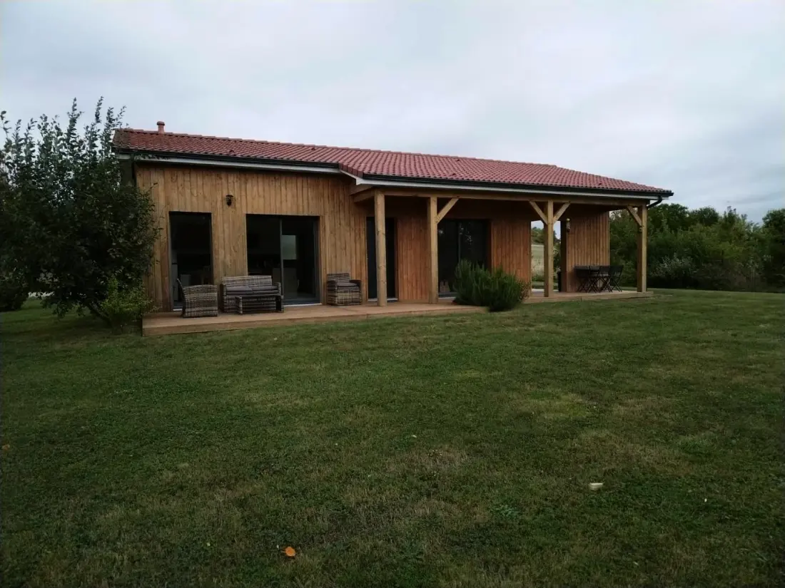 Gîte de France Le domaine des sens - chalet avec spa privatif, pleine nature, expérience détente 3 épis
