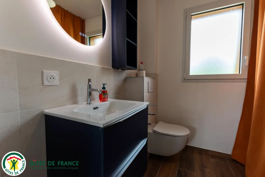 Gîte de France Le domaine des sens - chalet avec spa privatif, pleine nature, expérience détente 3 épis