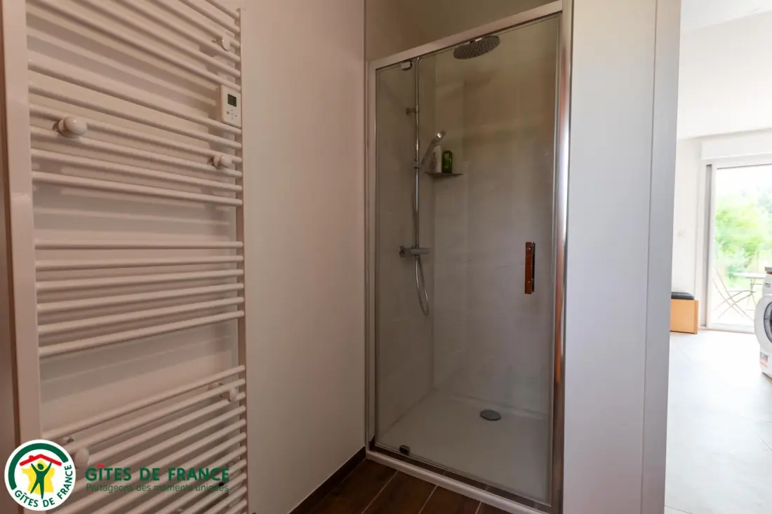 Gîte de France Le domaine des sens - chalet avec spa privatif, pleine nature, expérience détente 3 épis