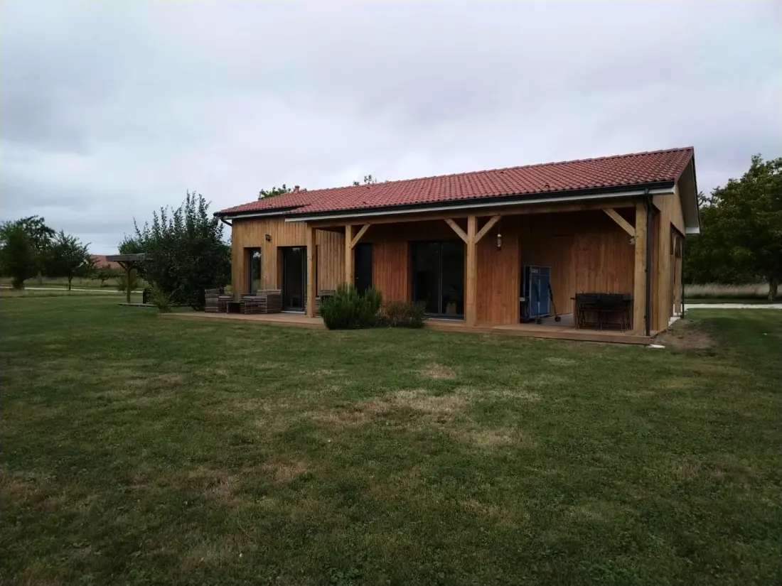 Gîte de France Le domaine des sens - chalet avec spa privatif, pleine nature, expérience détente 3 épis