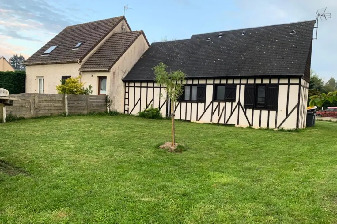 Jolie Perle Normande Avec Jardin