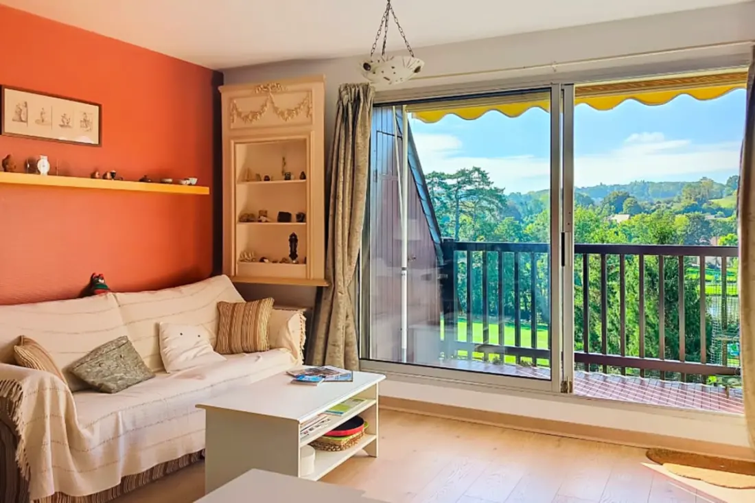 Appartement Avec Balcon Vue Golf Plein Sud