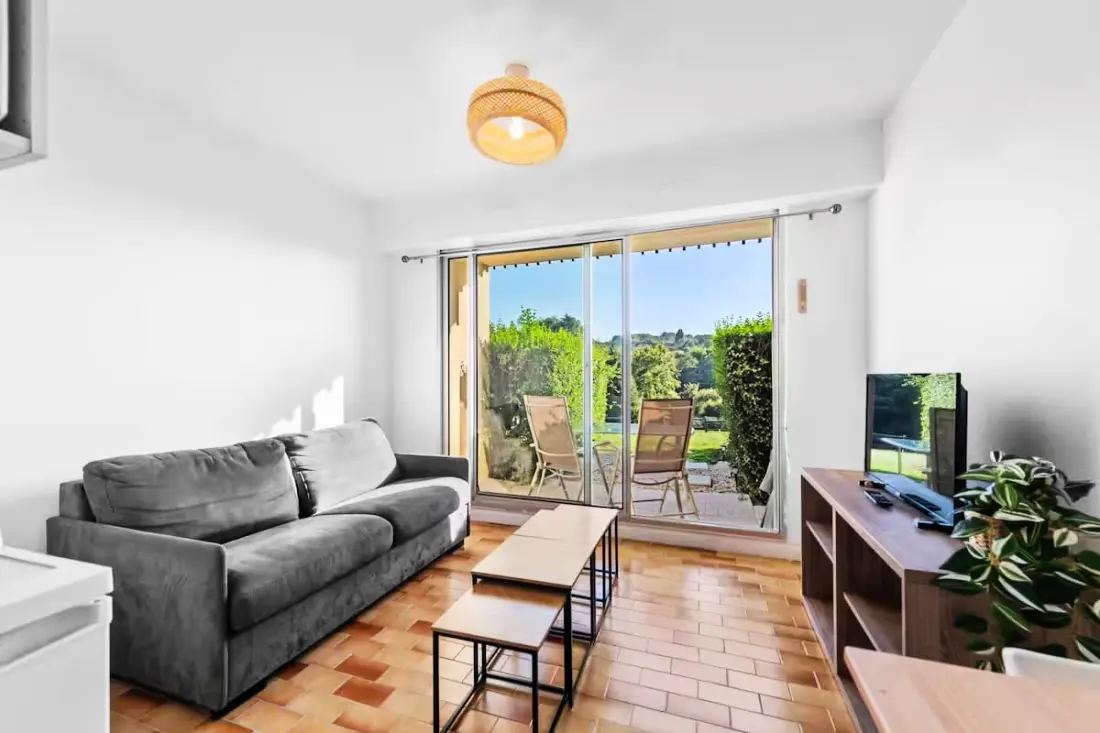 Appartement Vue Sur Le Golf  Avec Terrasse