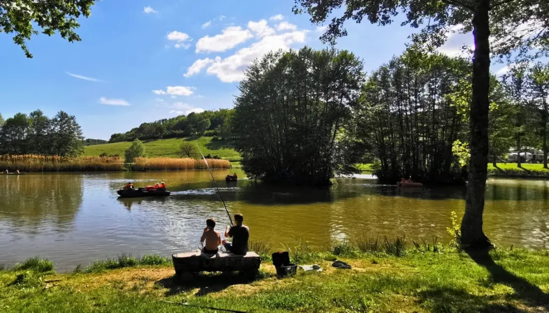 Camping Du Bois De Reveuge 4 étoiles★★★★