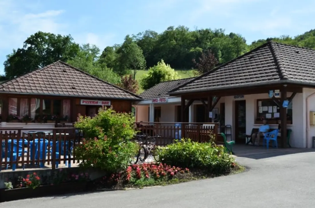 Camping Du Bois De Reveuge 4 étoiles★★★★