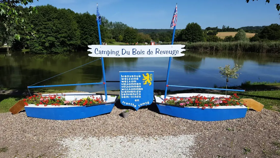 Camping Du Bois De Reveuge 4 étoiles★★★★