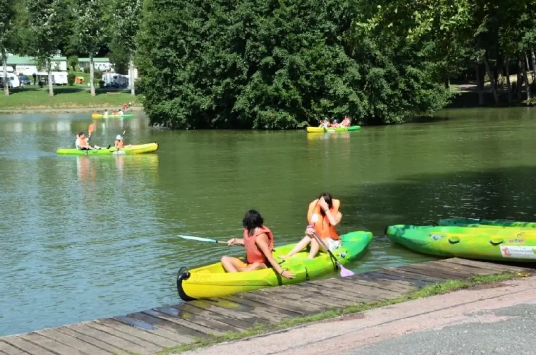 Camping Du Bois De Reveuge 4 étoiles★★★★