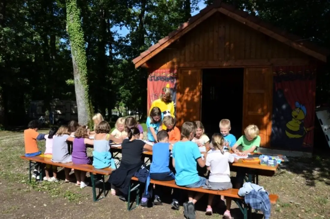 Camping Du Bois De Reveuge 4 étoiles★★★★