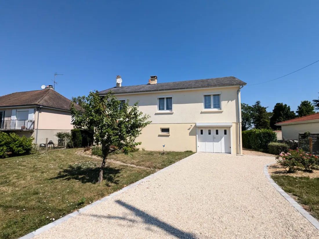 Maison de Vacances Huisseau-sur-Mauves 2