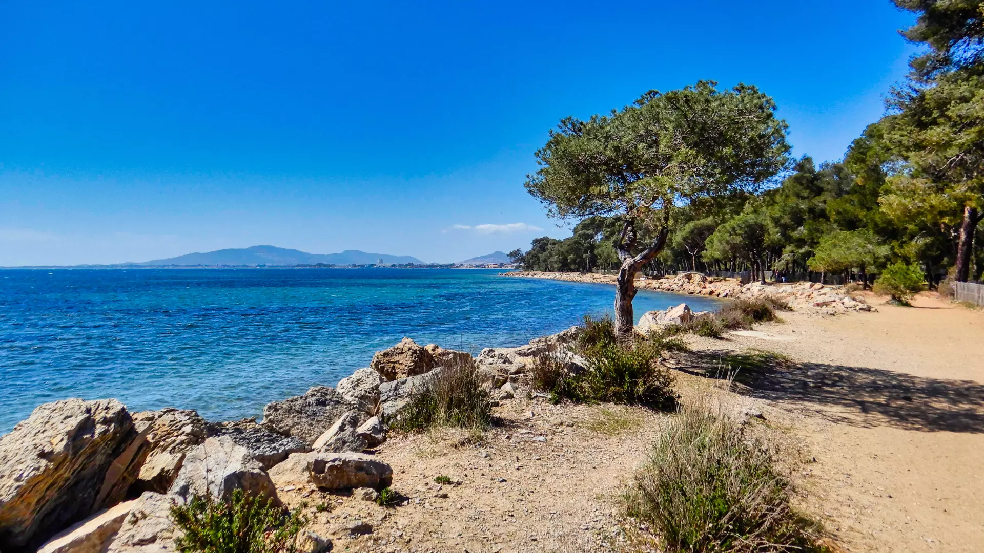 Camping Tikayan Le Méditerranée ***