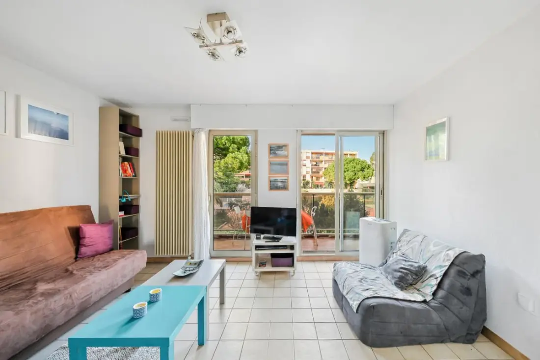 Appartement à Hyères Avec Piscine Et Balcon