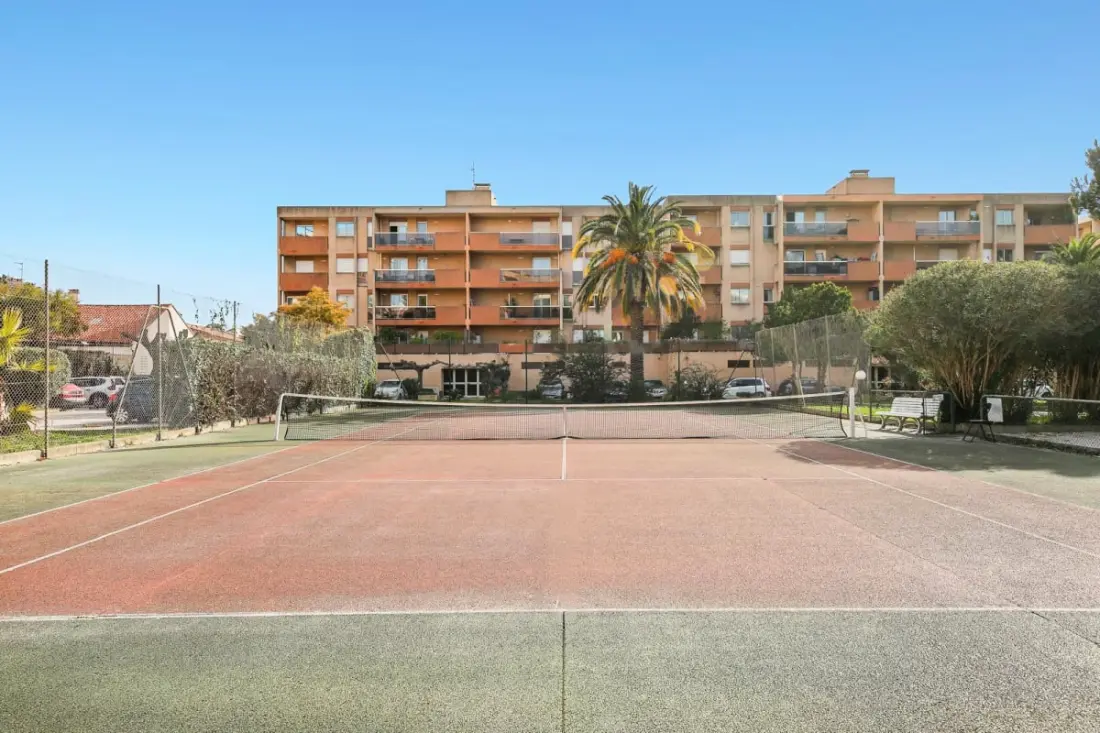 Appartement à Hyères Avec Piscine Et Balcon