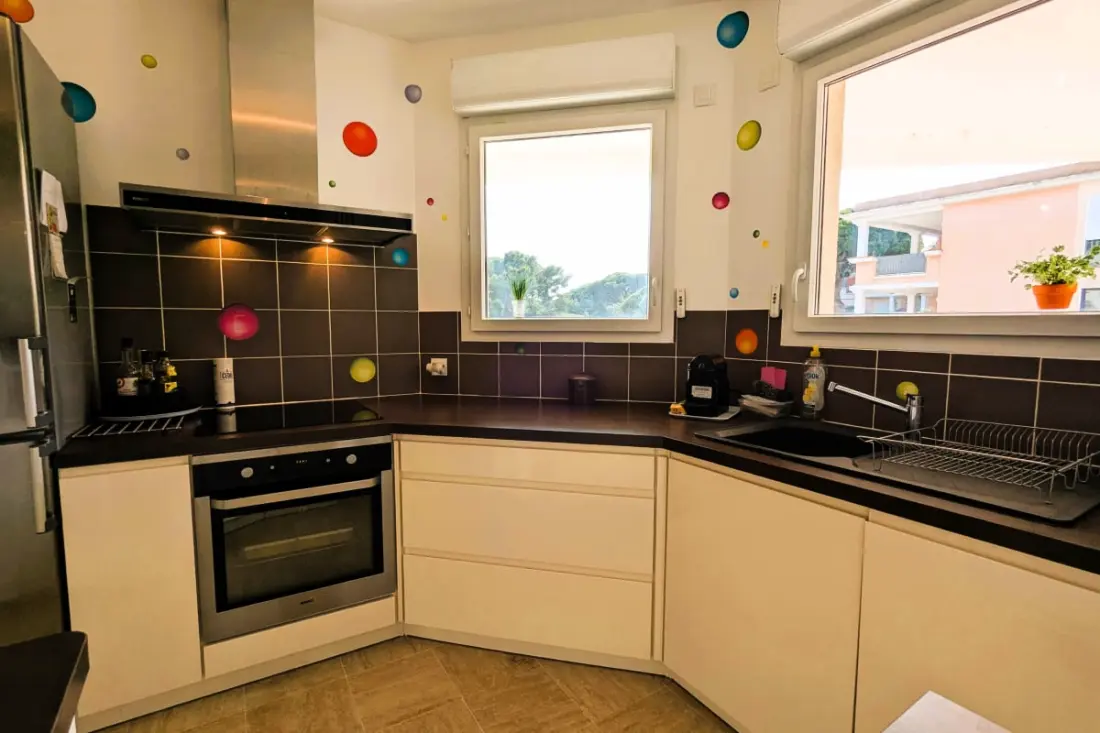 Appartement De 70m² Avec Piscine à 2 Pas Du Port