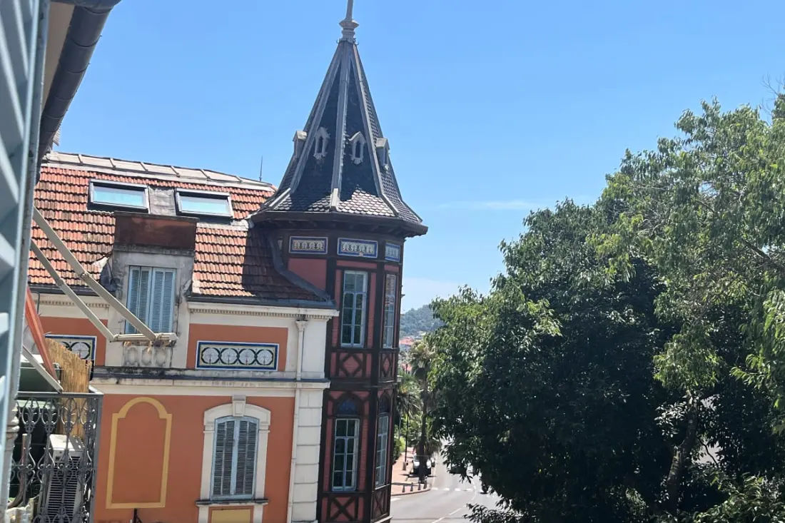 "l'atelier" 3 Pièces De 50 M² Situé à Hyères