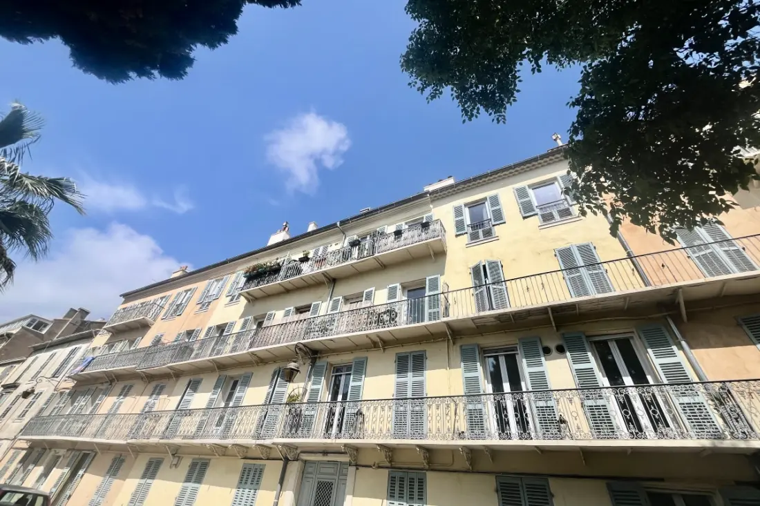 "l'atelier" 3 Pièces De 50 M² Situé à Hyères