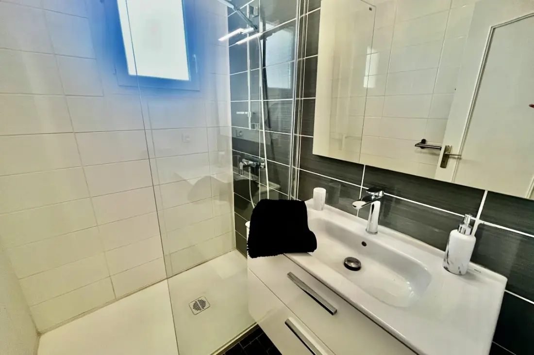Appartement Lumineux Pour Séjour Agréable à Hyères