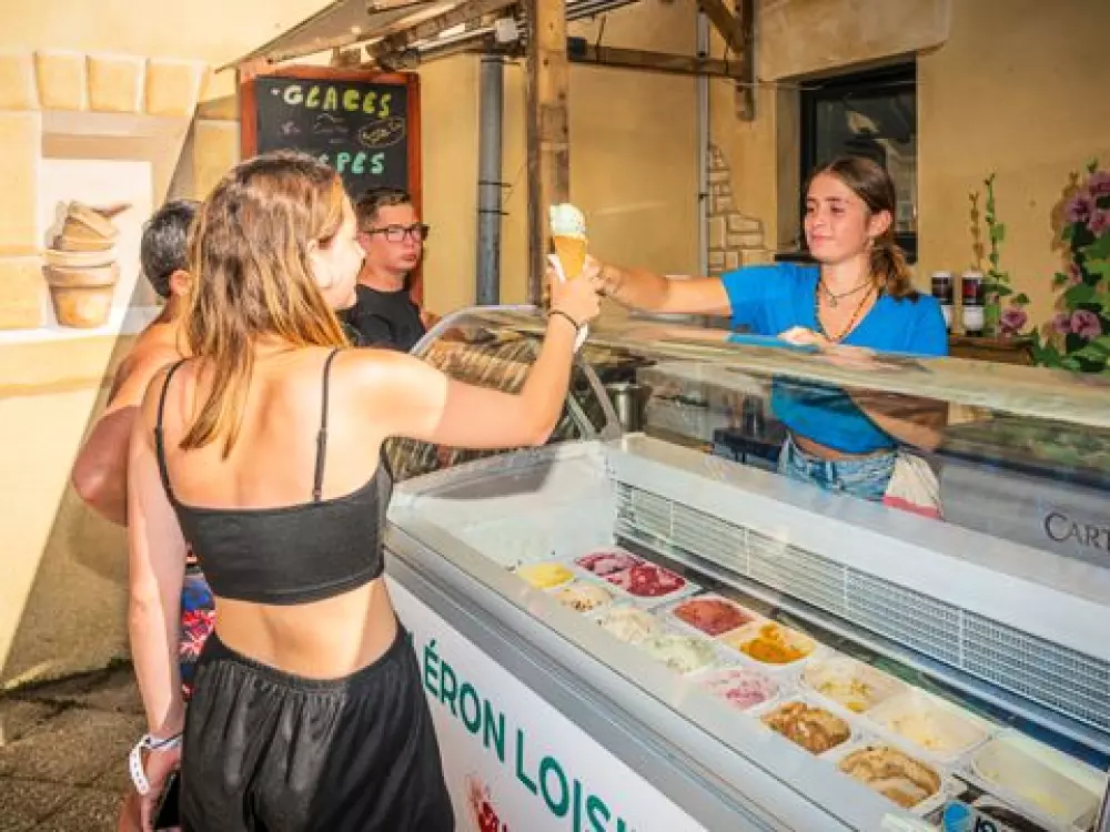 Camping Oléron Loisirs   4 étoiles★★★★