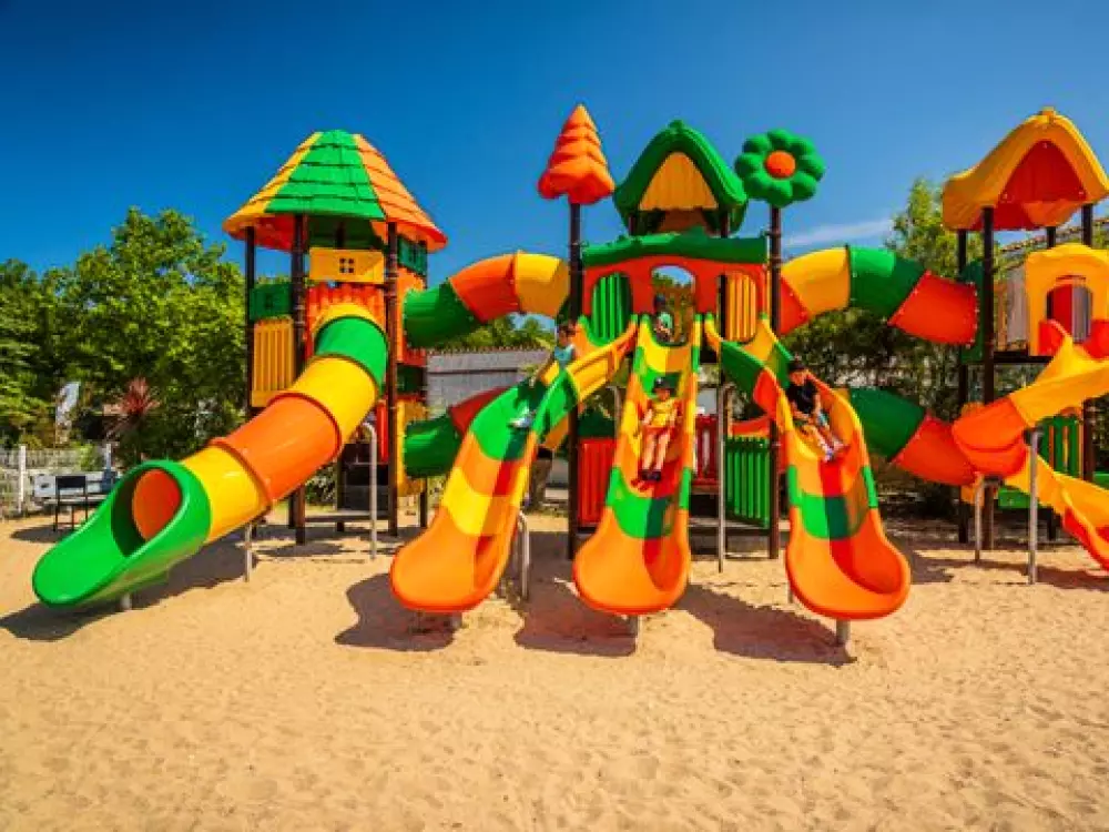 Camping Oléron Loisirs   4 étoiles★★★★