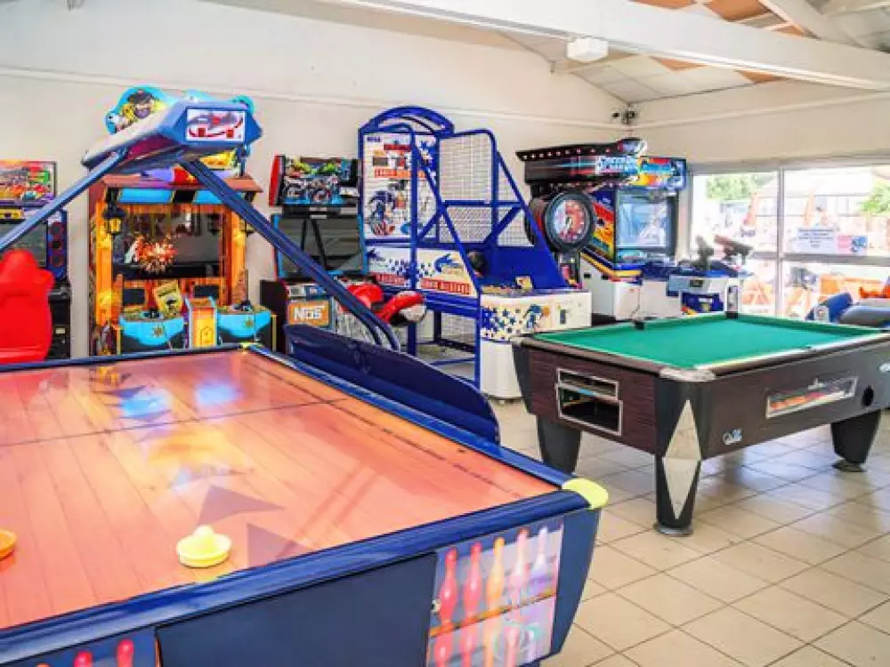 Camping Oléron Loisirs   4 étoiles★★★★