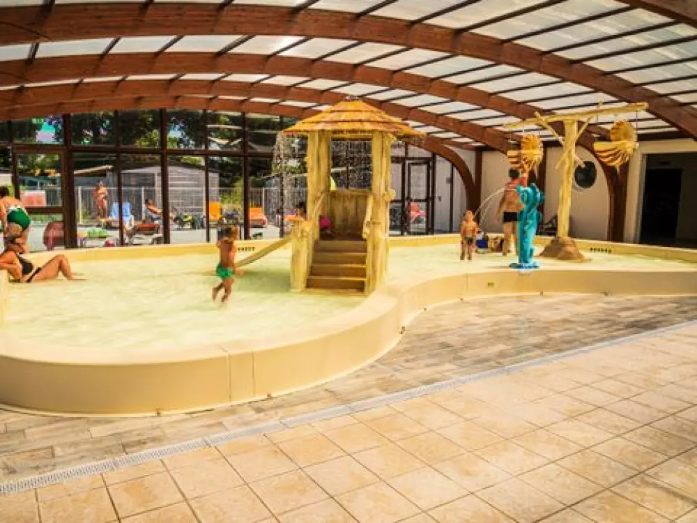 Camping Oléron Loisirs   4 étoiles★★★★