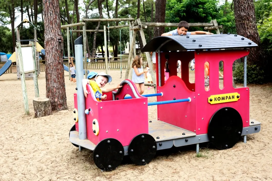 Camping St Tro'Park 4 étoiles★★★★