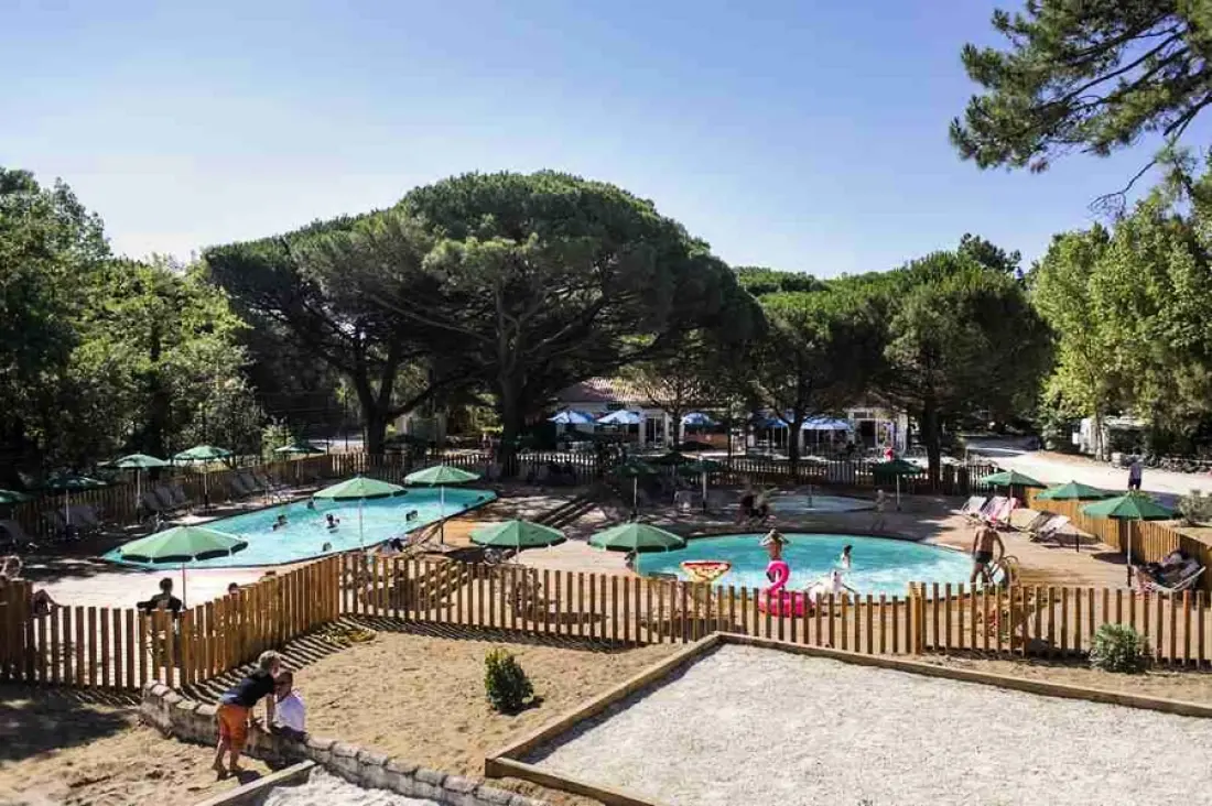 Camping Huttopia Chardons Bleus 3 étoiles★★★