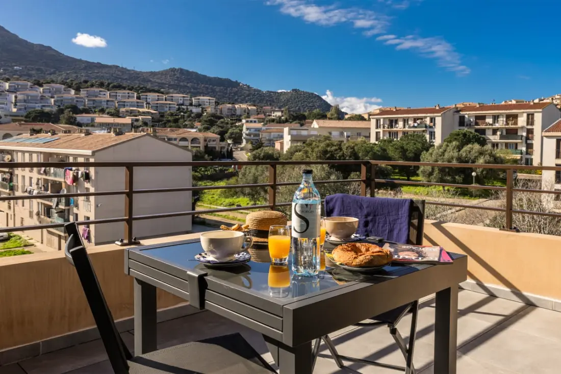 Casa Catalina – Charme Contemporain à L’Île-rousse