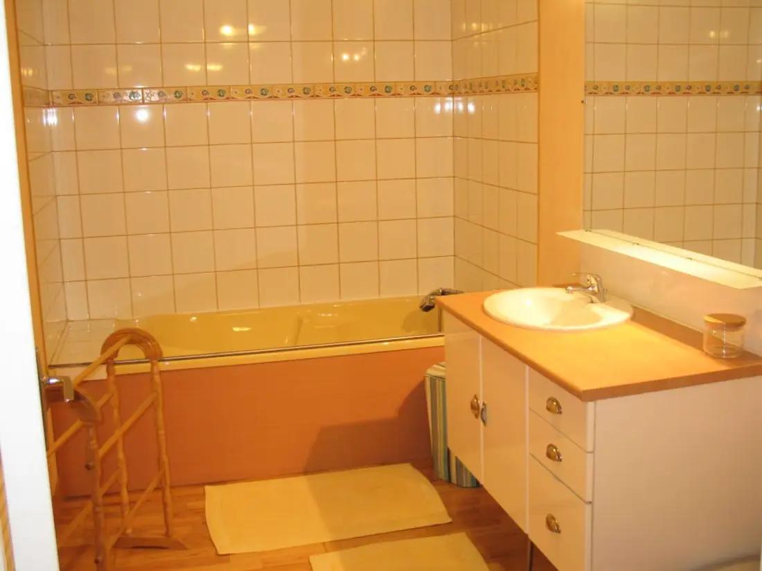 Maison de Vacances Isigny-le-Buat 6