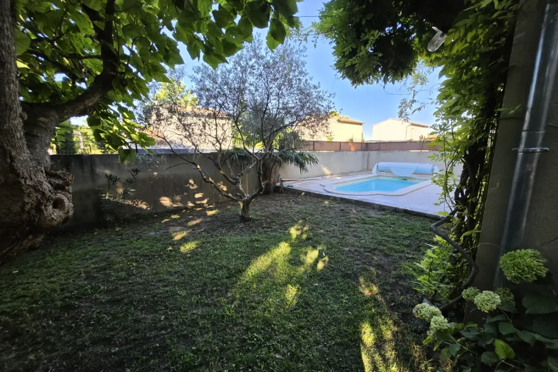 Lou Cabanon - Jardin Et Piscine