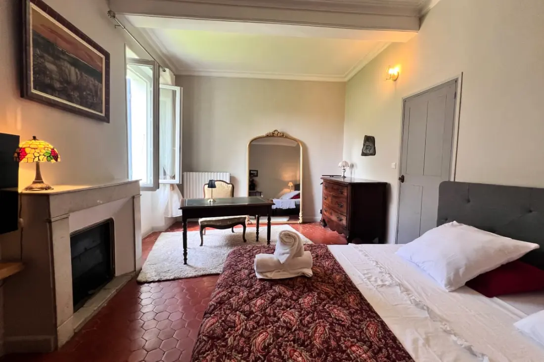 Elivi : Maison De Ville Avec Jardin à Deux Pas Du Centre Historique