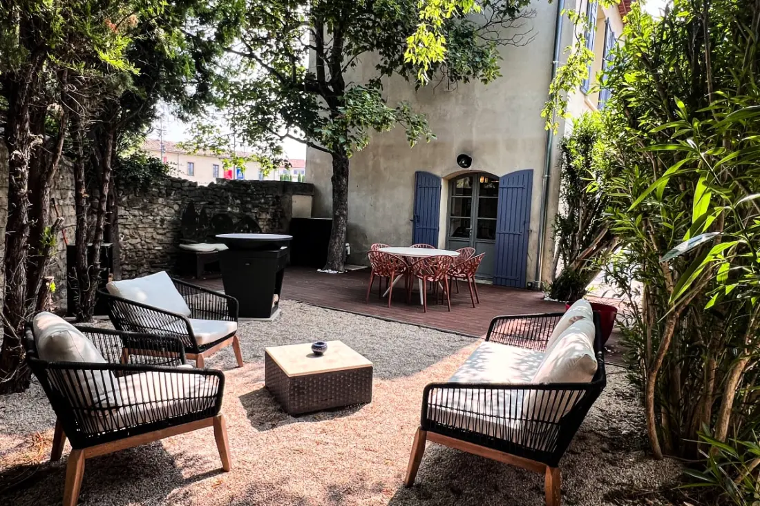 Elivi : Maison De Ville Avec Jardin à Deux Pas Du Centre Historique