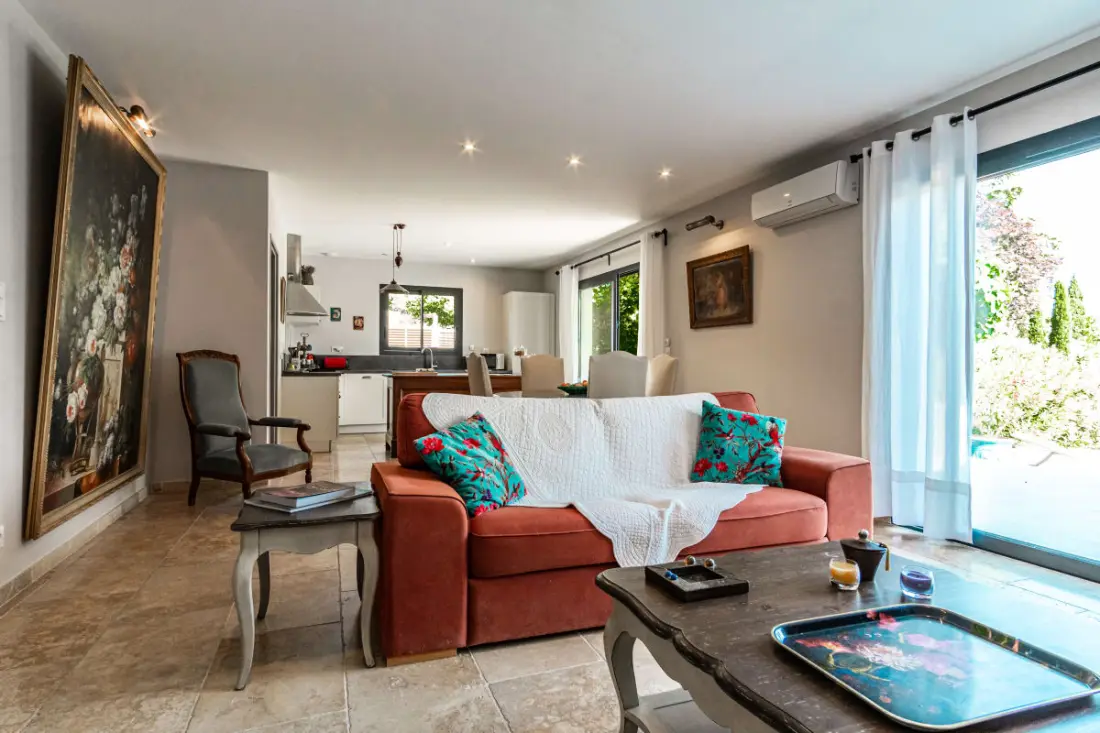 La Verdière - Maison Contemporaine De Plain Pied Avec Jardin Et Piscine Pri