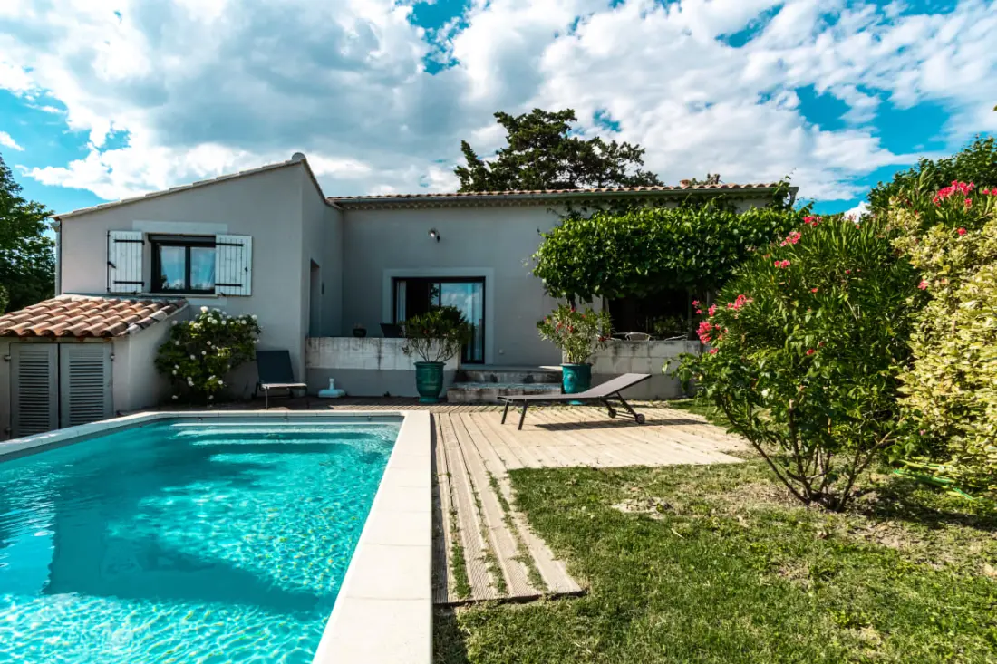 La Verdière - Maison Contemporaine De Plain Pied Avec Jardin Et Piscine Pri