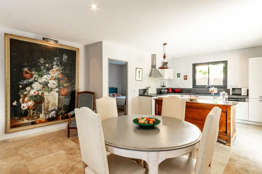 La Verdière - Maison Contemporaine De Plain Pied Avec Jardin Et Piscine Pri
