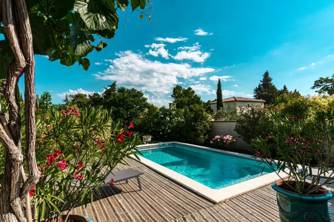 La Verdière - Maison Contemporaine De Plain Pied Avec Jardin Et Piscine Pri